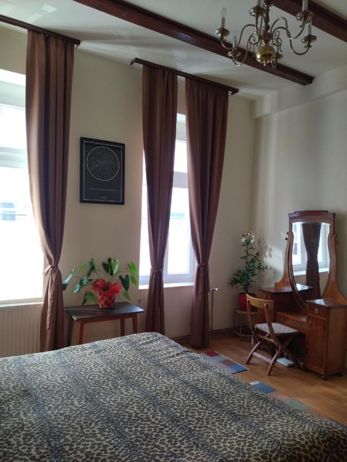 Ara Modern Apartament Apartment Oradea Exterior photo